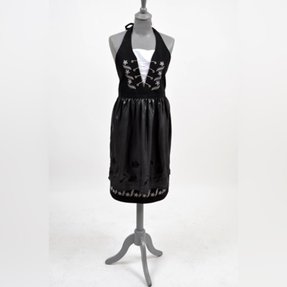 Traditional Icelandic Apron from LÍN Design